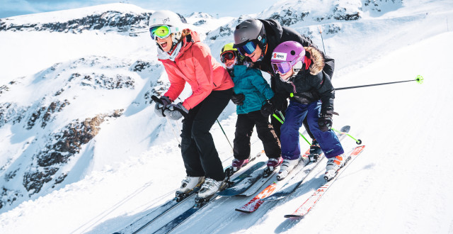 ©Les 2 Alpes_ski neige_Luka Leroy (18) ©Les 2 Alpes_ski neige_Luka Leroy (18)