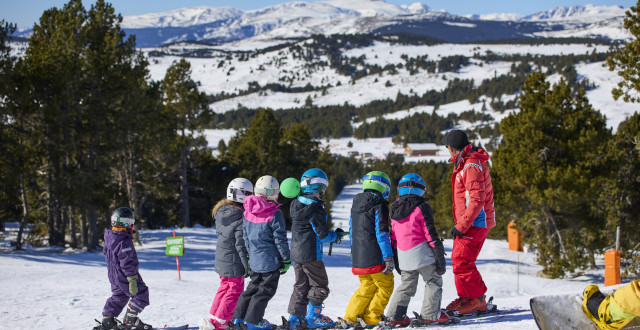 FontRomeu_Moniteur avec groupe d'enfants_@benjaminziegler